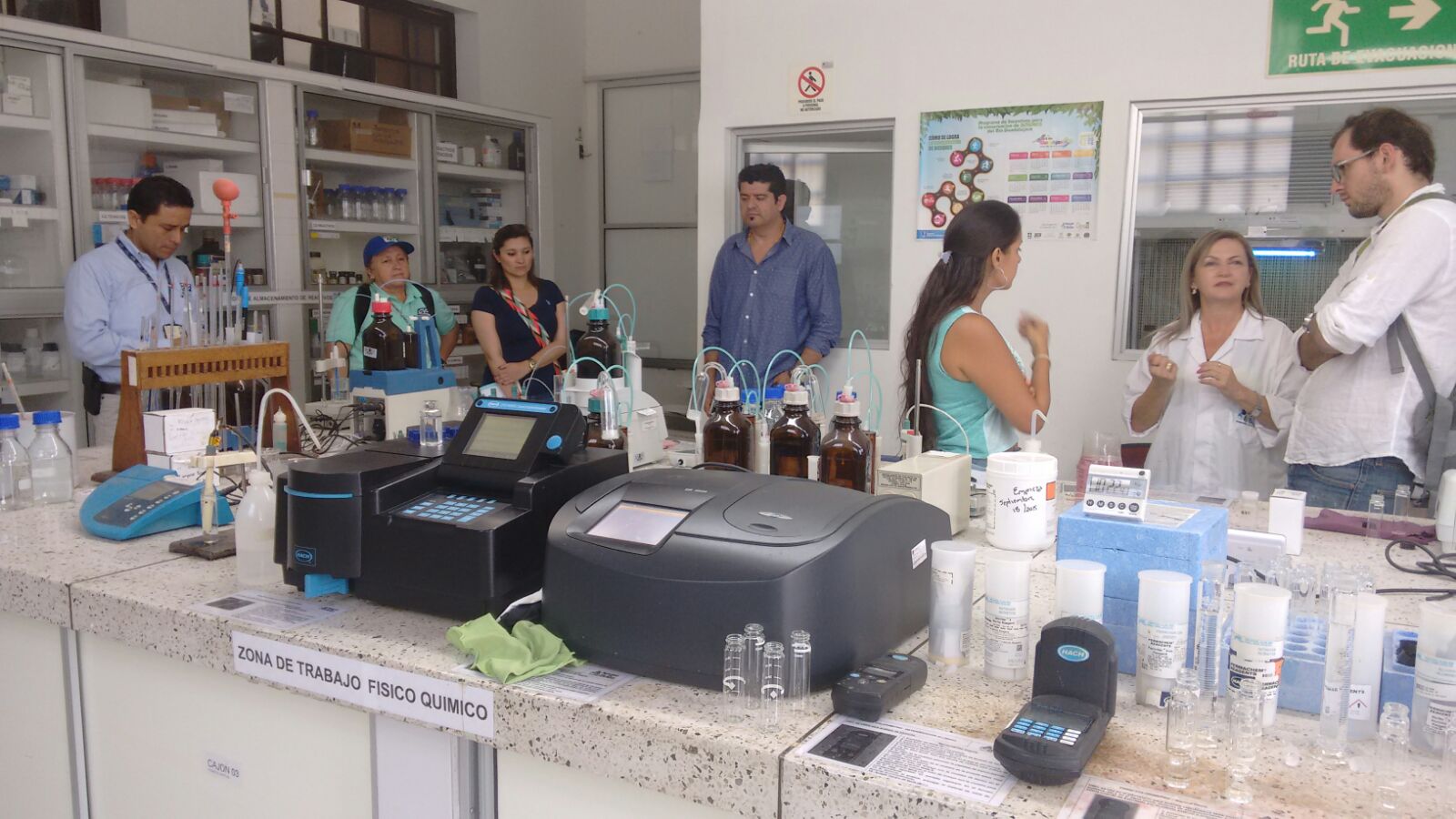 Recorrido laboratorio ambiental agua