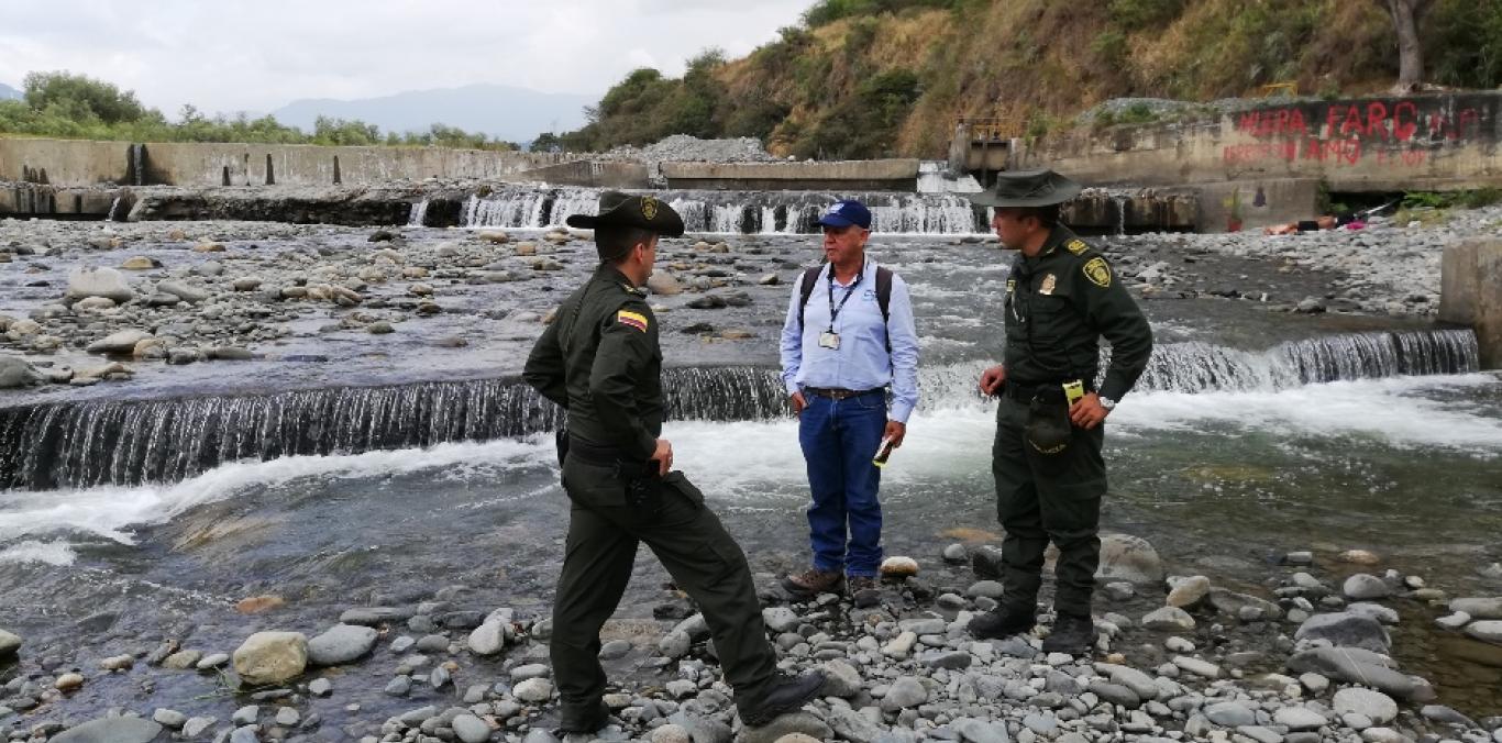 CVC Y POLICÍA AMBIENTAL AUMENTAN EL CONTROL Y VIGILANCIA A LOS AFLUENTES HIDRÍCOS DURANTE TEMPORADA SECA 