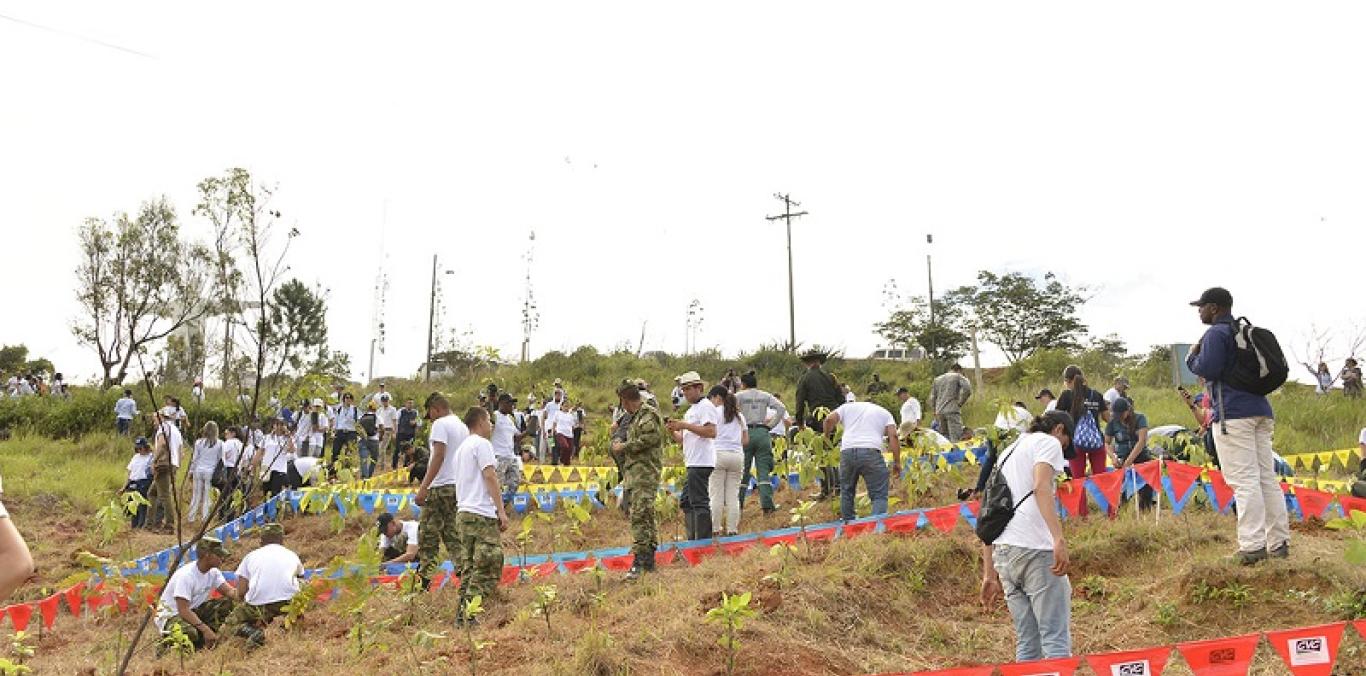 MASIVA ASISTENCIA A CRISTO REY PARA LA PRIMERA JORNADA DE CERROS MÁS VERDES