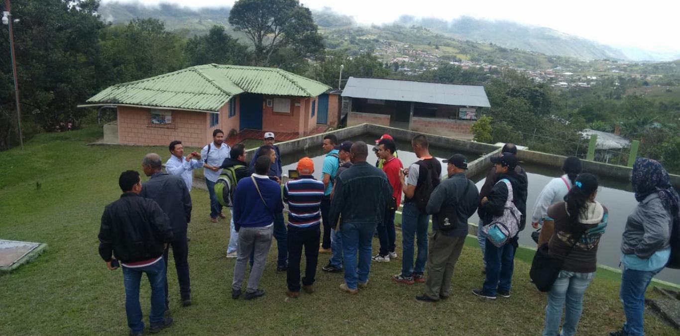 ACUEDUCTOS RURALES DE CALIMA EL DARIÉN INTERCAMBIARON EXPERIENCIAS EN QUEREMAL