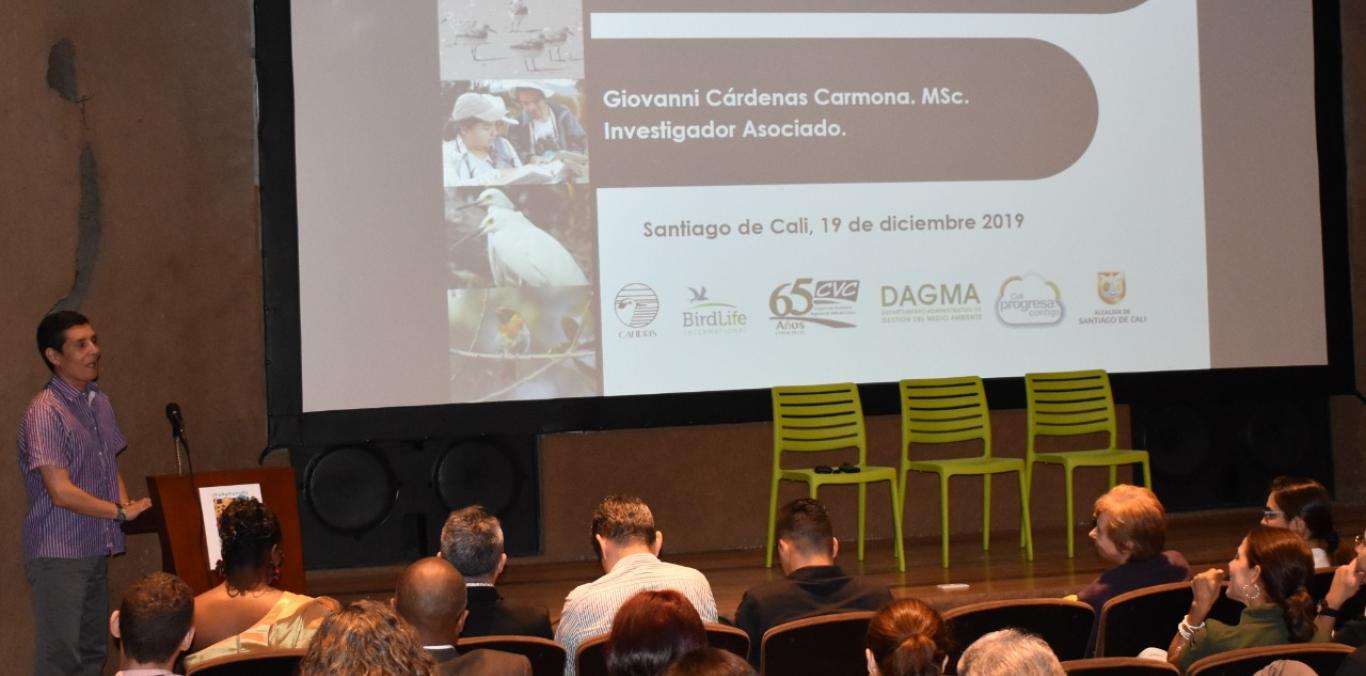 LANZAN GUÍAS ILUSTRADAS DE ORQUÍDEAS, AVES Y HUMEDALES DE CALI