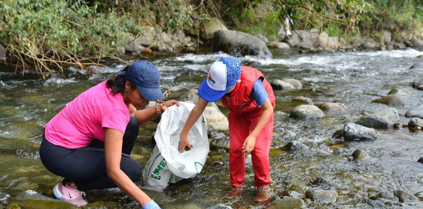 MASIVA PARTICIPACIÓN EN JORNADA DE LIMPIEZA EN PANCE