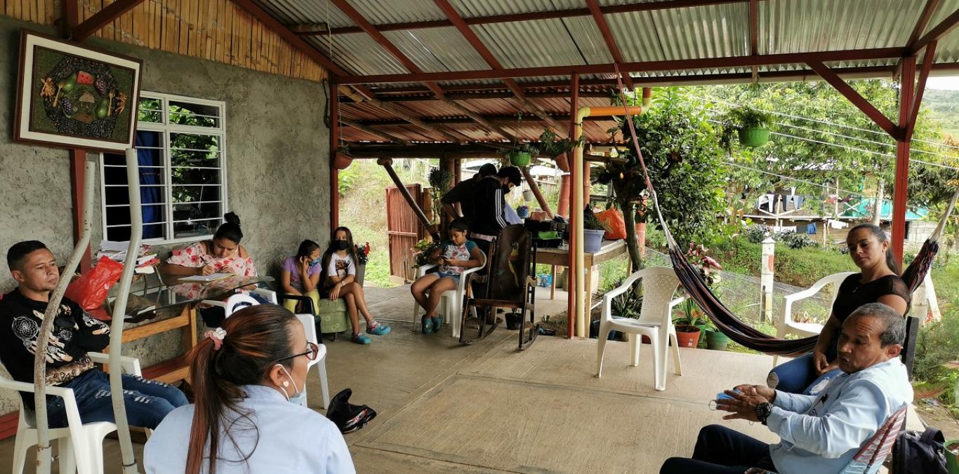 CVC FORTALECE GRUPO ASOCIATIVO DE MUJERES EN SEVILLA