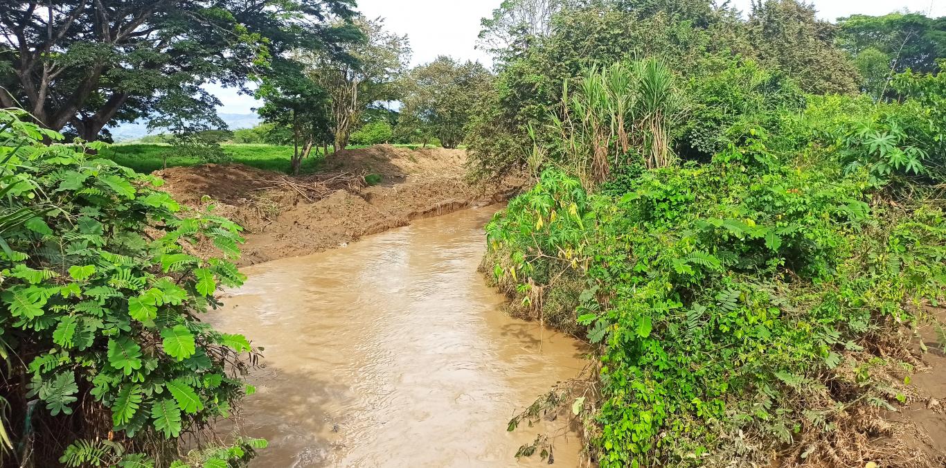 MATERIAL PRODUCTO DE DESCOLMATACIÓN SOLO PUEDE SER UTILIZADO PARA MANTENIMIENTO DE VÍAS