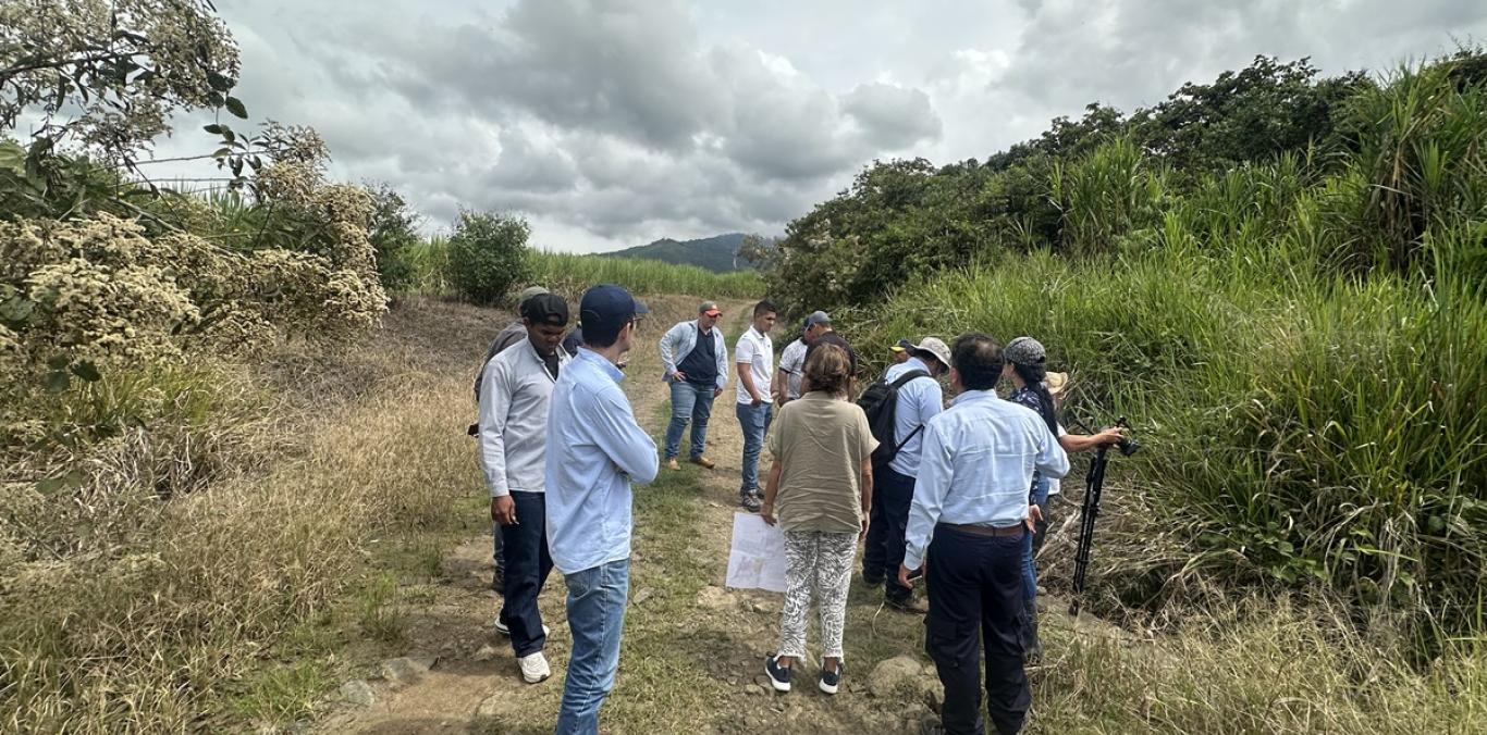  TRABAJO CONJUNTO PARA REDUCIR RIESGOS DE INUNDACIONES EN GINEBRA