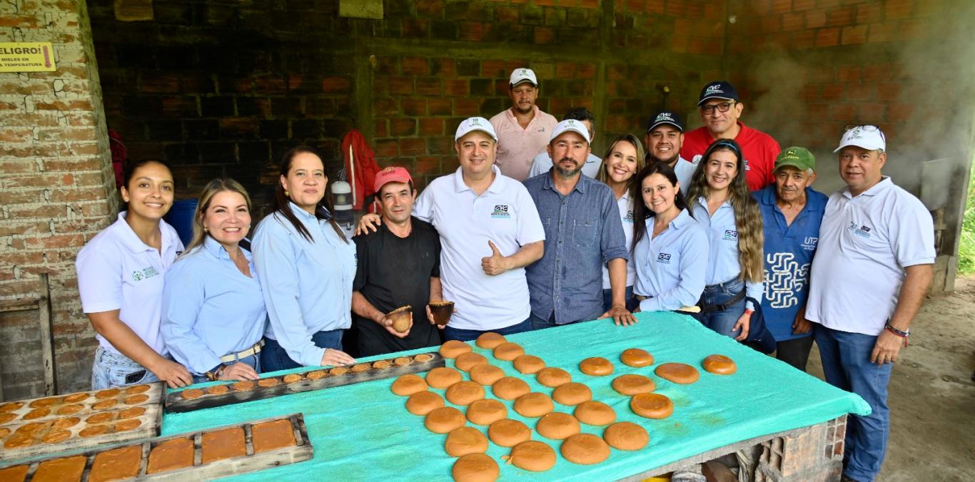 CVC IMPULSA DESARROLLO SOSTENIBLE Y CONSERVACIÓN EN ULLOA CON APOYO A TRAPICHES, NEGOCIOS VERDES Y PAGO POR SERVICIOS AMBIENTALES