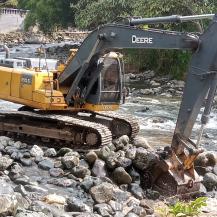 ¡NO SE PREOCUPE, ESTAMOS LIMPIANDO EL RÍO PANCE!