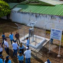 EN ROLDANILLO SE INSTALÓ NUEVA ESTACIÓN PLUVIOMÉTRICA CON TRANSMISIÓN SATELITAL EN TIEMPO REAL