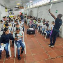 CVC Y FINCALI LLEVAN TRAVESÍA 70 A ESTUDIANTES DE MONTEBELLO