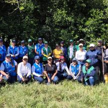 CVC Y COMUNIDAD CELEBRARON EL DÍA DE LA TIERRA, CON LA SIEMBRA DE MÁS DE 500 ÁRBOLES EN ZARZAL