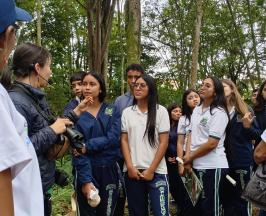 ESTUDIANTES SON AVISTADORES DE AVES EN CALIMA EL DARIÉN