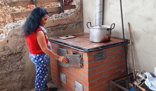 80 FAMILIAS DE JAMUNDÍ Y CALI ESTÁN ESTRENANDO ESTUFAS ECOEFICIENTES