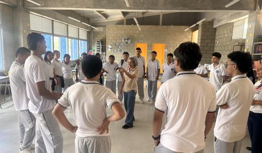 EL CORRONCHO Y EL GARZÓN AZUL SIEMBRAN AMOR POR EL RÍO CAUCA EN LOS COLEGIOS DEL VALLE