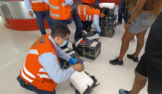 CVC INCAUTA CARNE DE ARMADILLO Y DE GUAGUA EN EL AEROPUERTO ALFONSO BONILLA ARAGÓN DE PALMIRA      