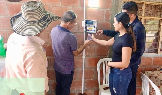 FAMILIAS RURALES DE GINEBRA DEJAN ATRÁS LOS APAGONES, GRACIAS A LA ENERGÍA SOLAR